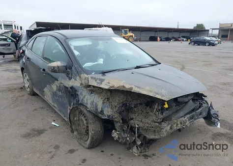 2016 Ford Focus S z USA, uszkodzony, nr VIN 1FADP3E2XGL306419